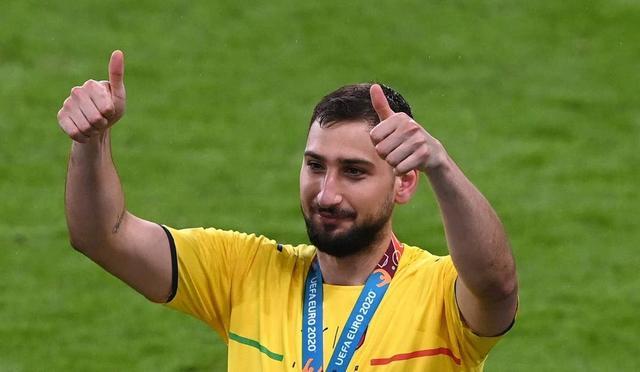 他都仔细揣 他都仔细揣