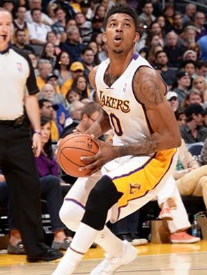 自然通向他 自然通向他