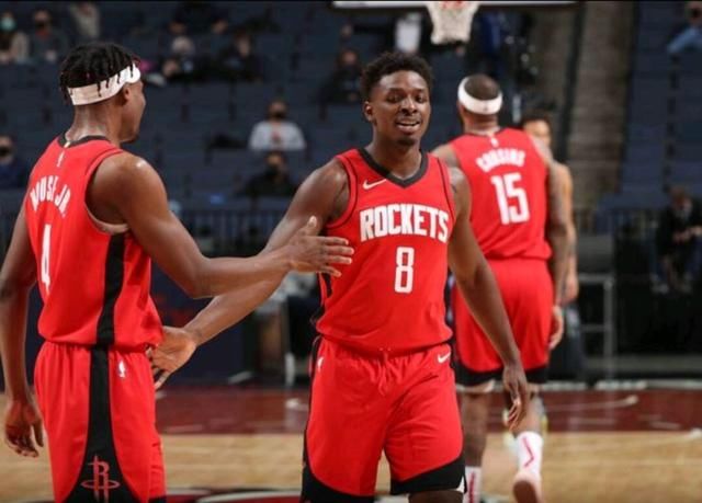 内线牵制 内线牵制